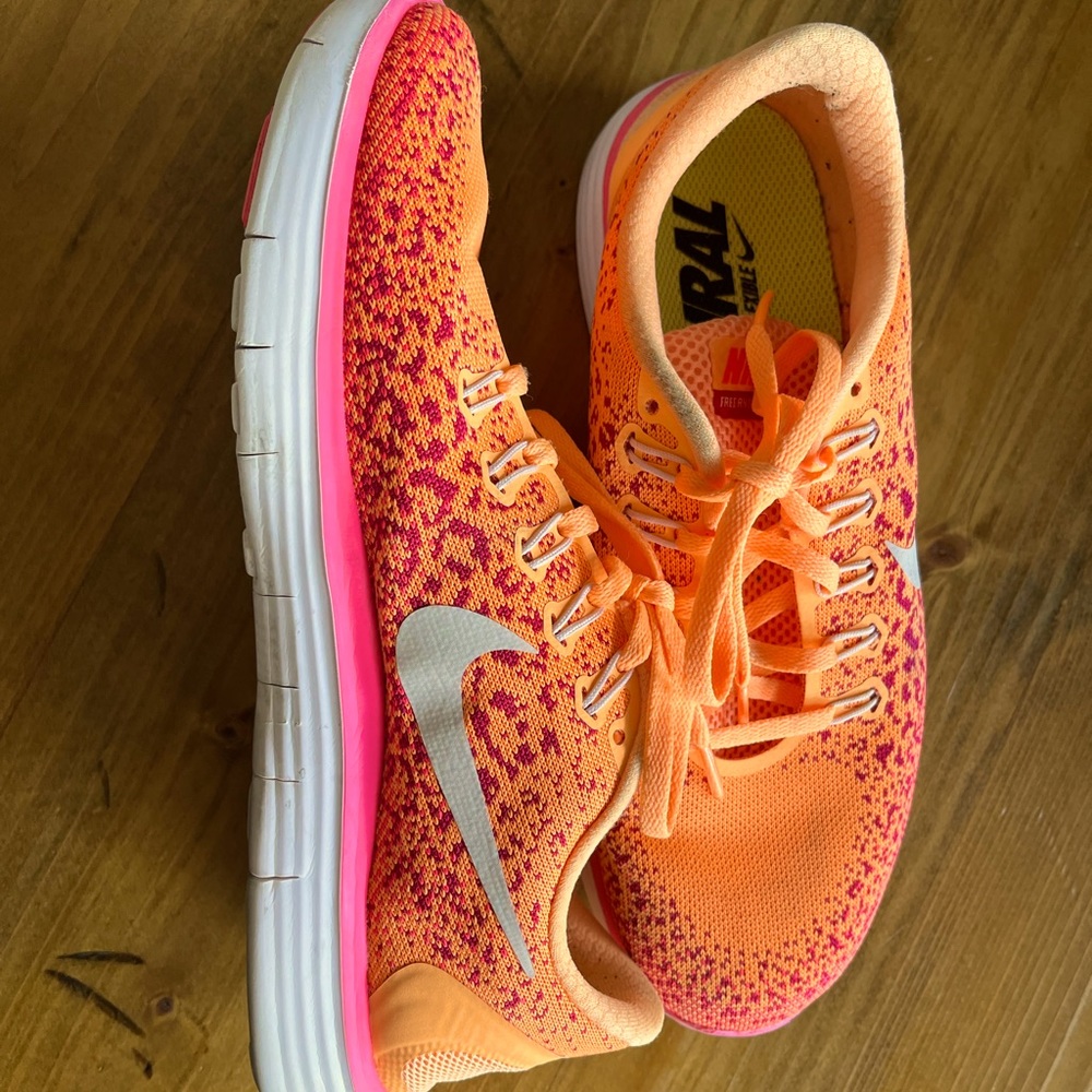 Nike women’s running shoes size 8